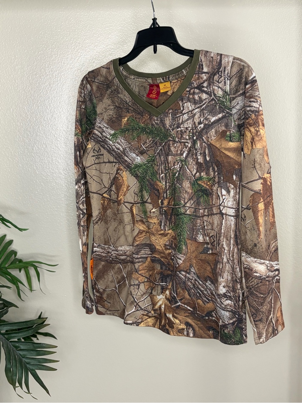 SHE Outdoor Realtree Camo Long Sleeve Hunting Shirt Women’s Small
